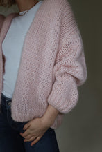 Load image into Gallery viewer, Ines cardigan - LIGHT PINK
