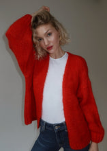 Load image into Gallery viewer, Ines cardigan - ORANGE RED
