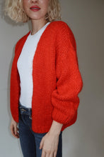 Load image into Gallery viewer, Ines cardigan - ORANGE RED
