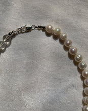 Load image into Gallery viewer, Crystal pearls necklace
