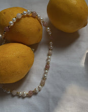 Load image into Gallery viewer, Peach pearls necklace
